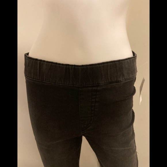 🆕💙TRUE RELIGION PULL ON JEANS💙🆕 - Picture 3 of 14